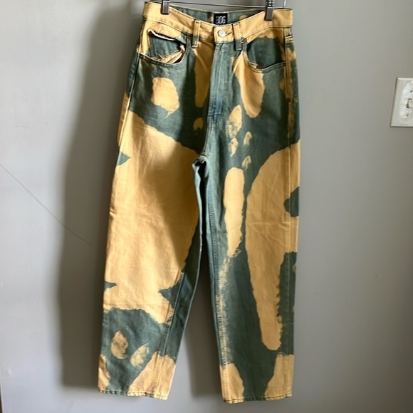 BDG Urban Outfitters Acid Wash Mom Jeans High Rise Baggy Size 27 - Picture 2 of 9